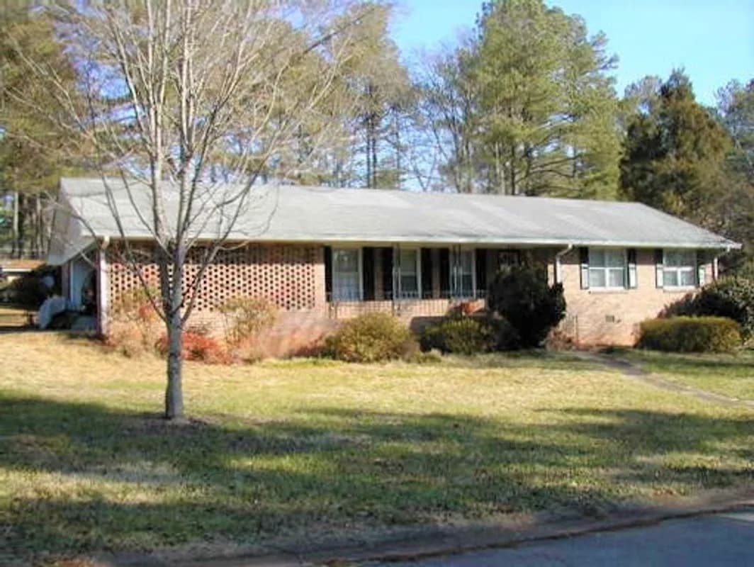 Carriage House Realty, Inc. in UGA Campus / North