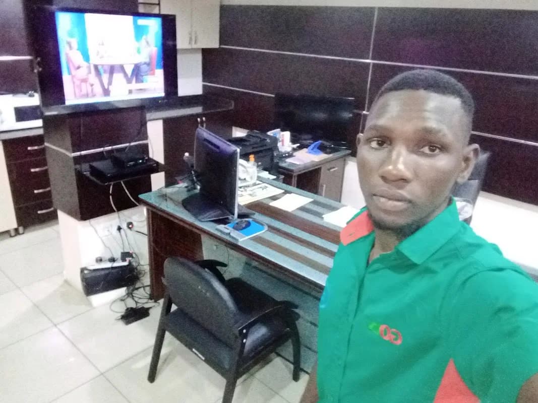 DSTV INSTALLER YABA (B-CONNECT) in Yaba