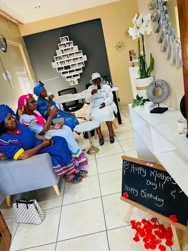 Jphen Beauty Spa in Bendor