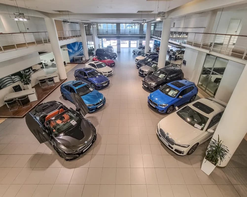 BMW Cape Town City in Camps Bay