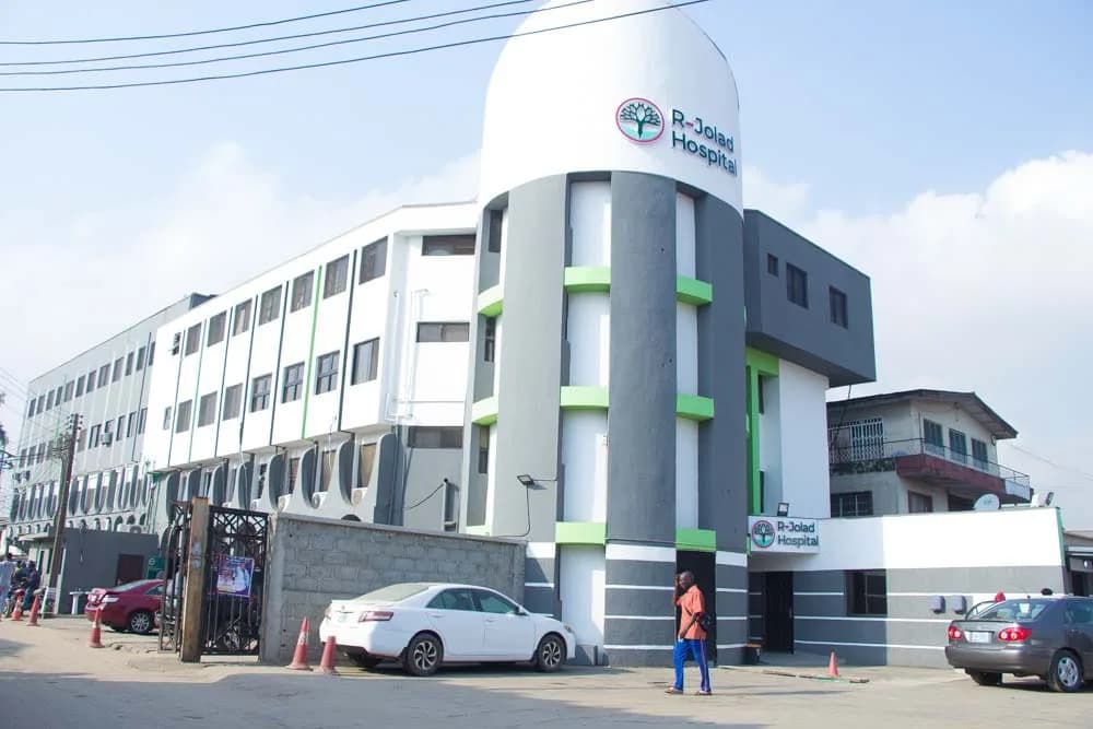 R Jolad Hospital in Bariga