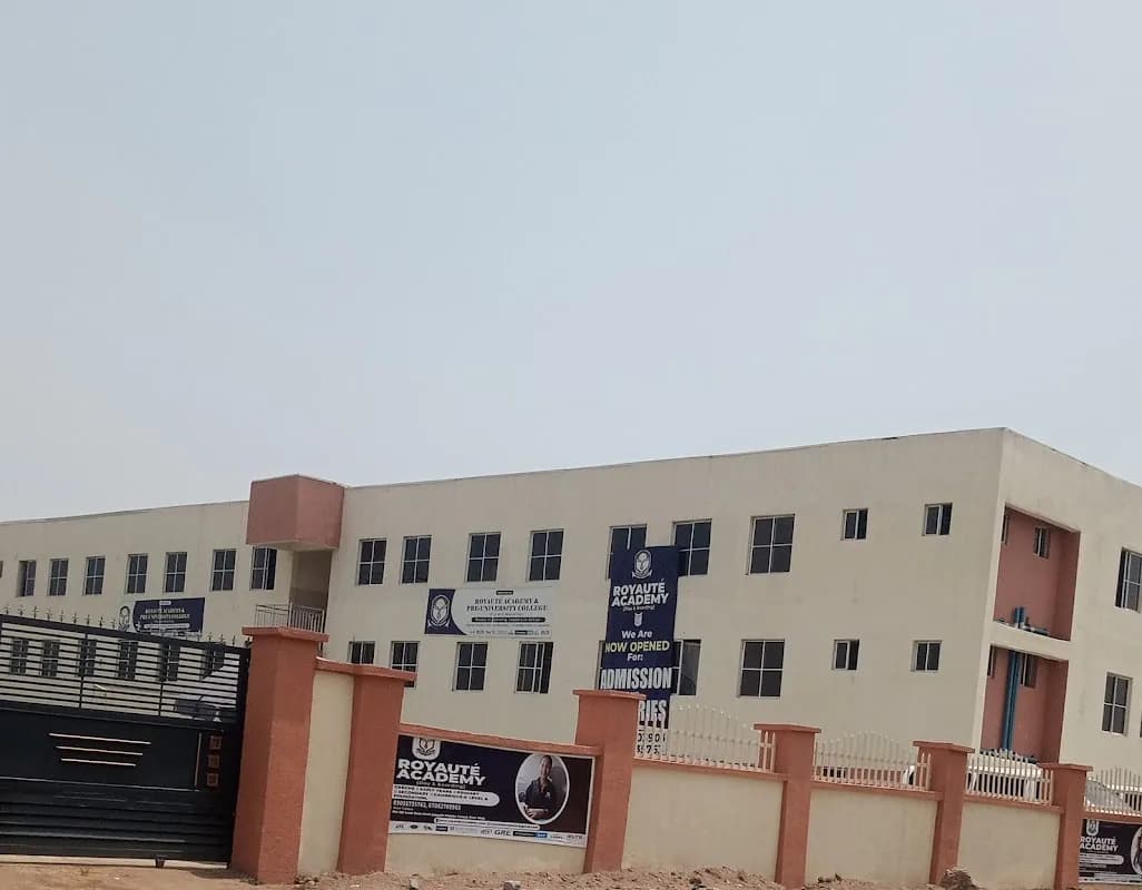 ROYAUTÉ ACADEMY & PRE-UNIVERSITY COLLEGE - WUYE CAMPUS in Wuye