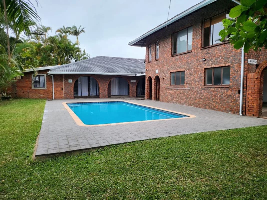 Emangunini Guest House in Meerensee
