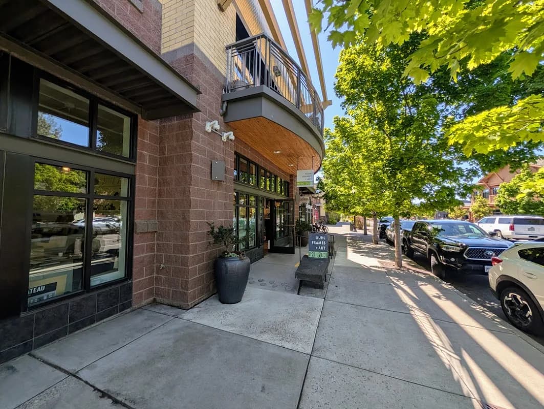 Central Oregon Property Hunter / Kenny Roberts / Bend OR Area Real Estate Agent in Downtown Bend