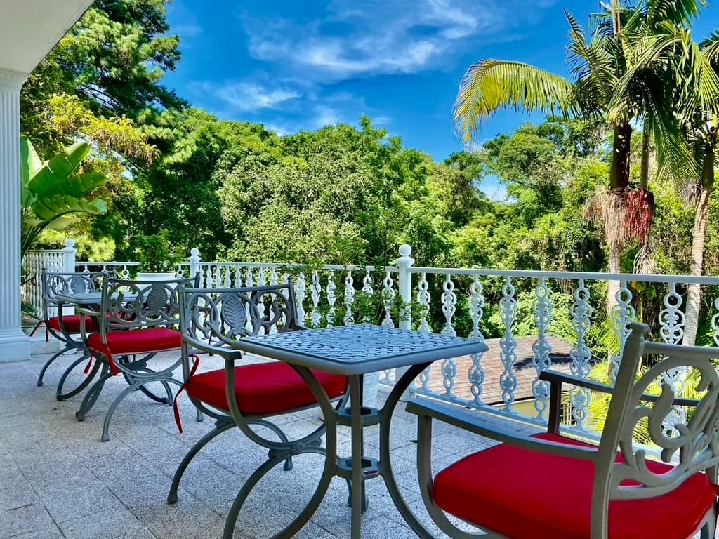 The Whitehouse Bed and Breakfast in Pinetown