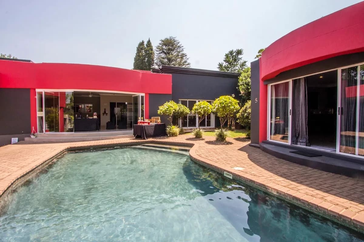 New Bali Bed and Breakfast in Madadeni
