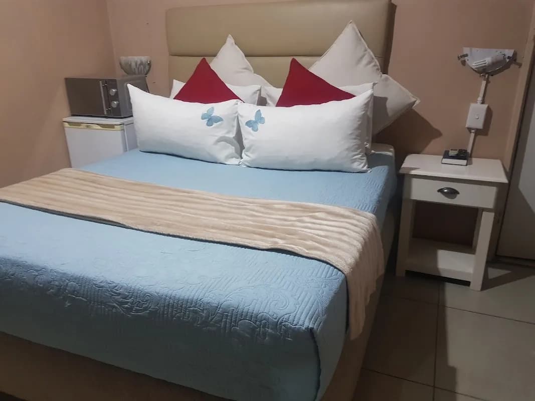 Loli's Bed & Breakfast in Osizweni