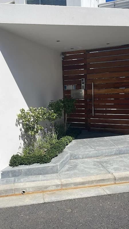 Glow on Health in Camps Bay