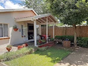 Ridgeway Close in Scottsville