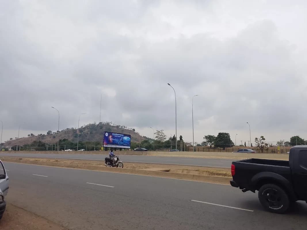 Apo Primary School Junction in Apo