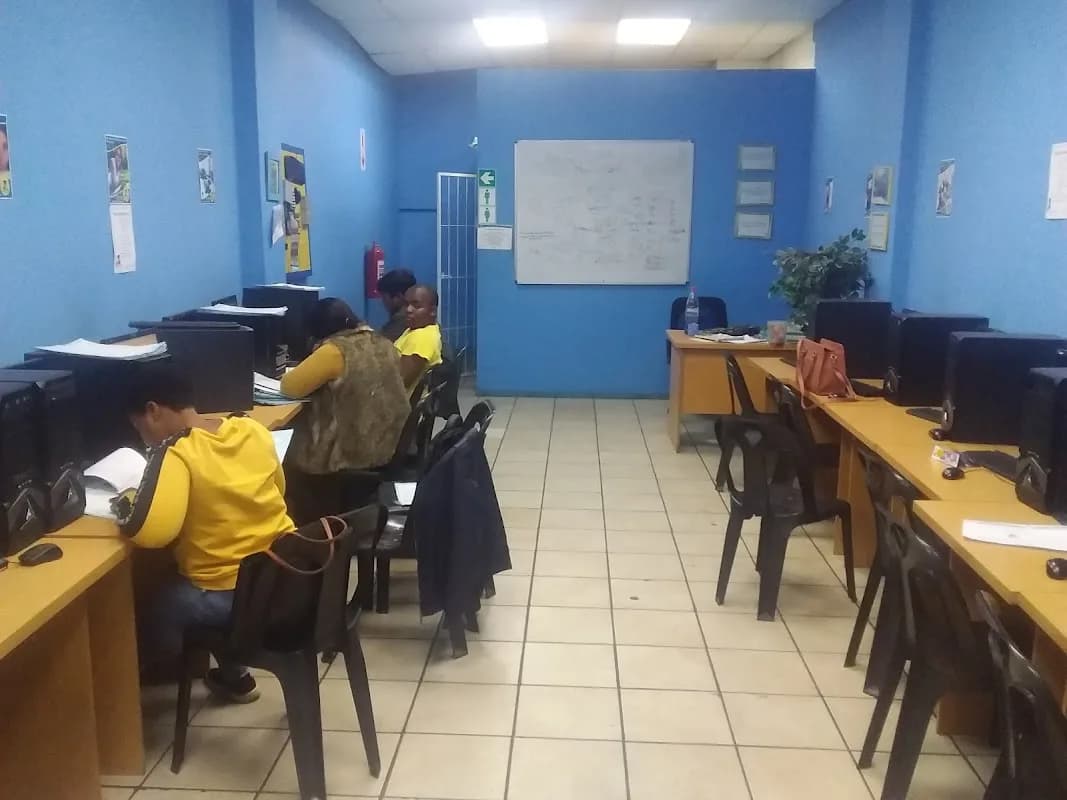 AVUXENI COMPUTER ACADEMY in Benoni CBD
