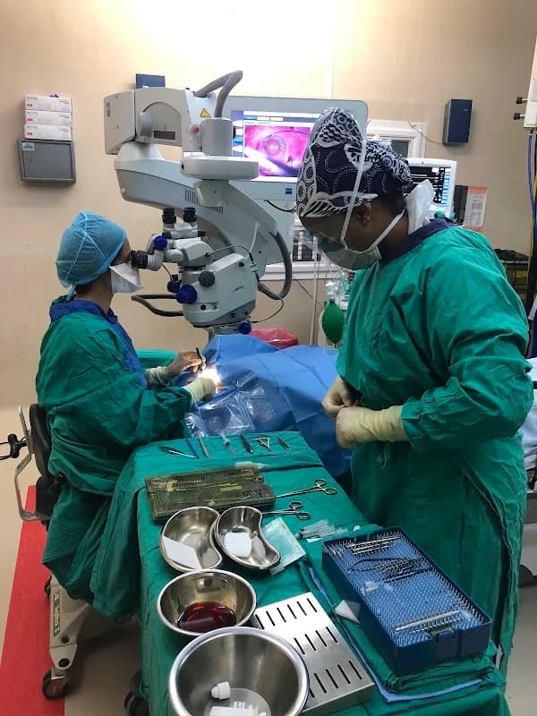 DR MOTI Johannesburg Vision Institute in Bryanston
