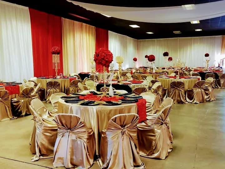 Wozanathi Entertainment in Arboretum