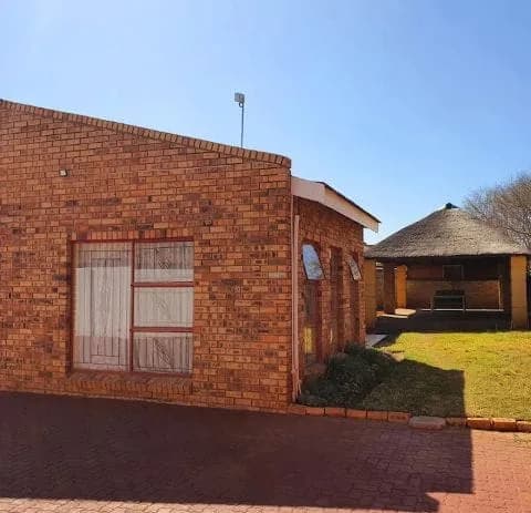Goodlife guest House Mafikenge in Mahikeng CBD