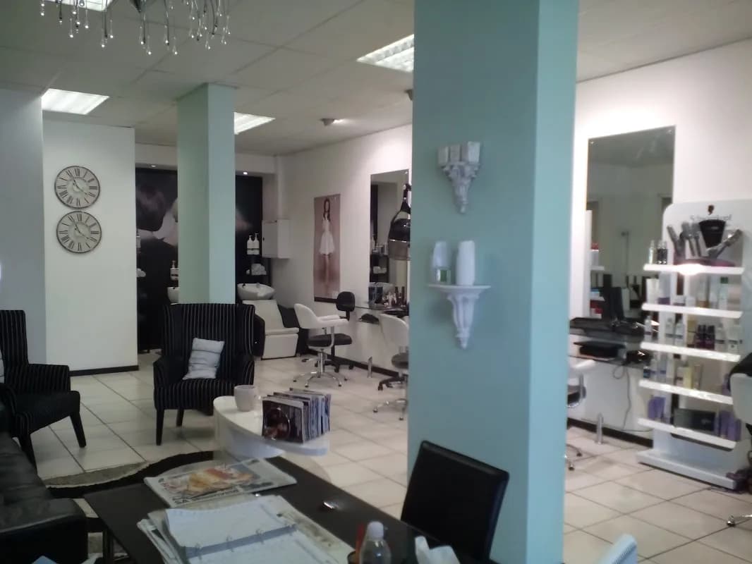 Henrico Hair & Beauty Studio in Benoni CBD
