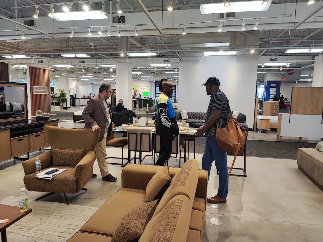 Suites At Market Square in High Point / Furniture Market