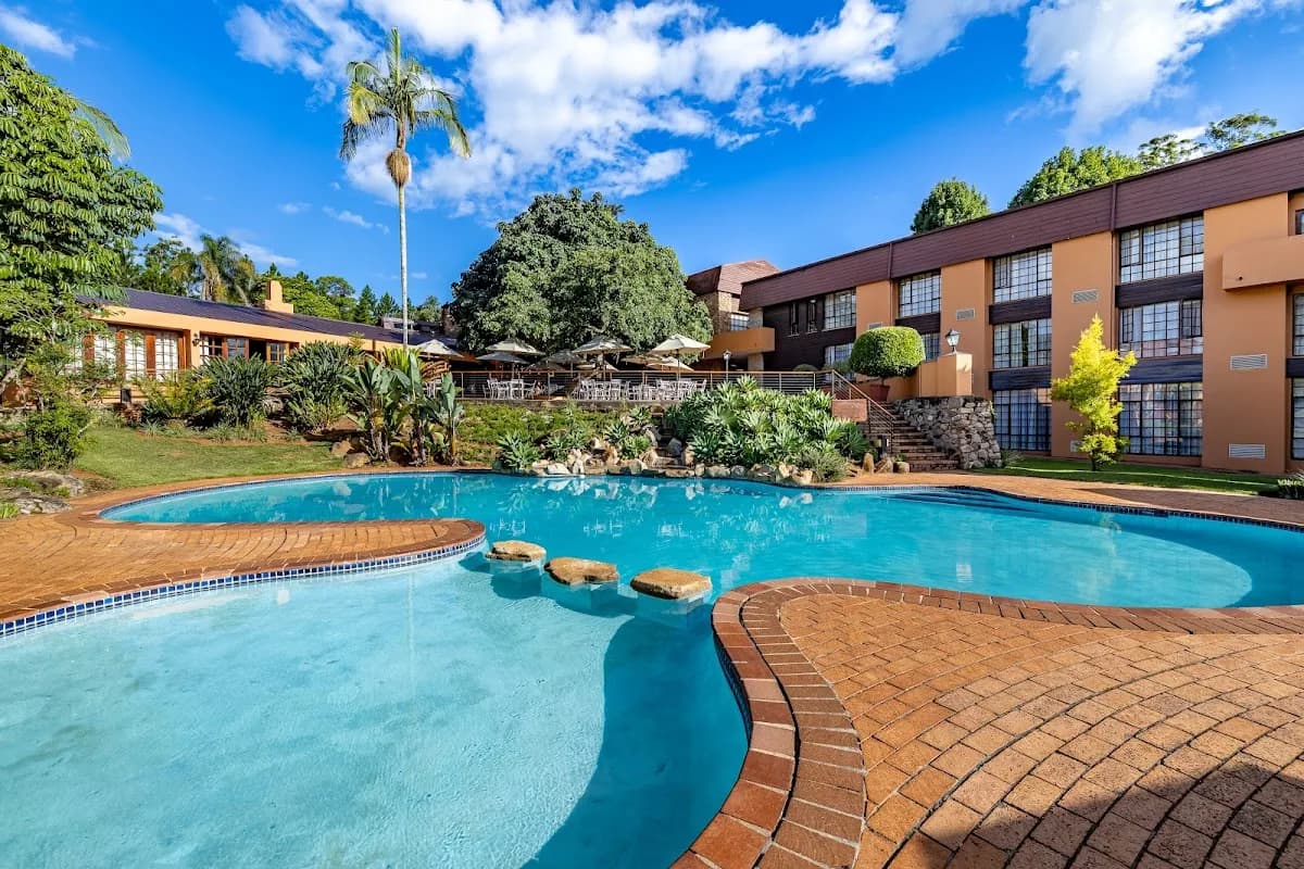African Sky Hotels - Pine Lake Inn in White River