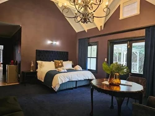 Die Heerenhuys Boutique Guest Suites in Kayamandi
