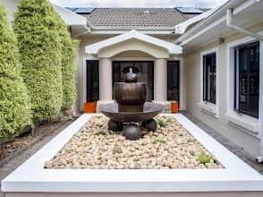 Orange Inn Knysna in Thesen Island
