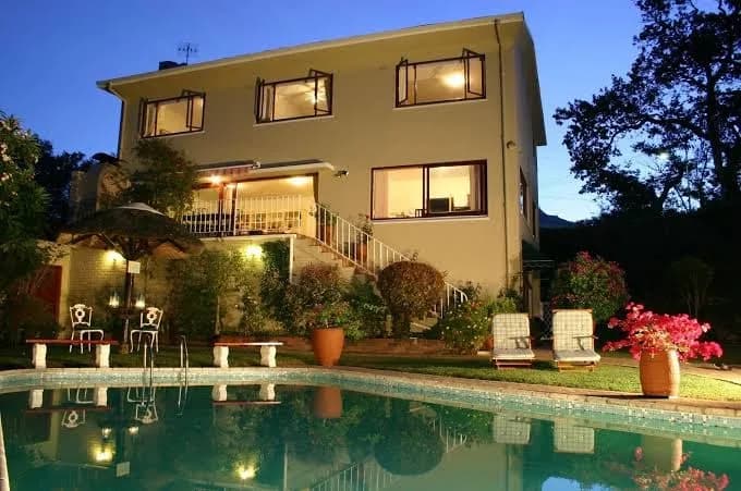 Valley Heights Guest House & B&B in Claremont
