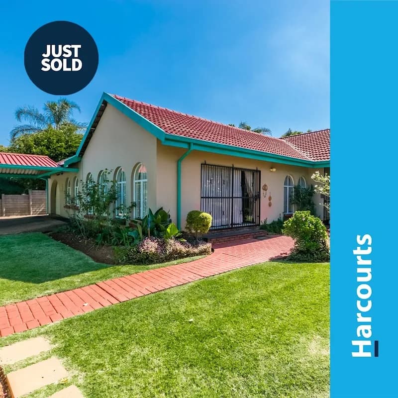 Analie Viljoen Harcourts Property Consultant in Garsfontein