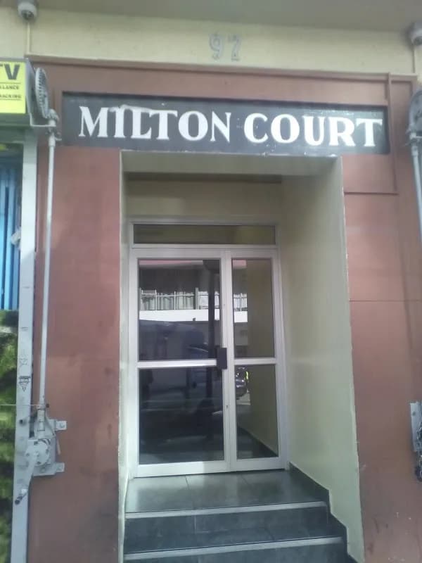 Milton Court Apartments - Johannesburg CBD. in Johannesburg CBD