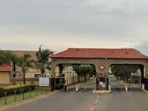 PARKLANDS ESTATE VILLAGE in Parkrand