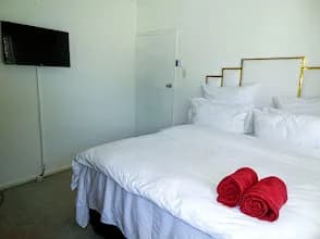 Elegant City Guest House in Bellville
