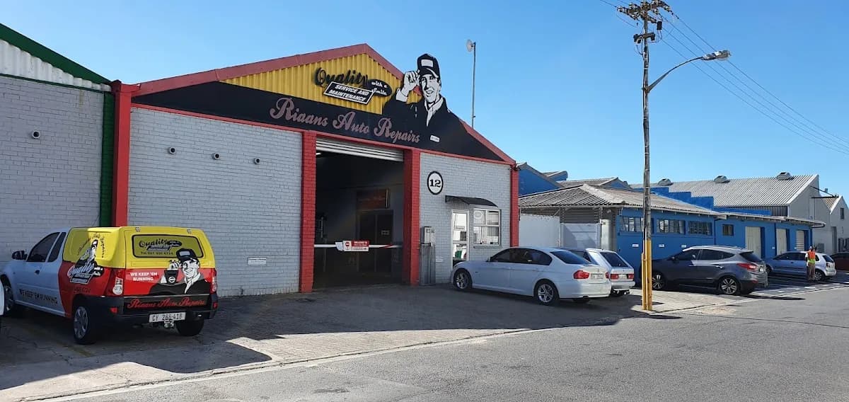 Riaan's Auto Repairs Cc in Clifton