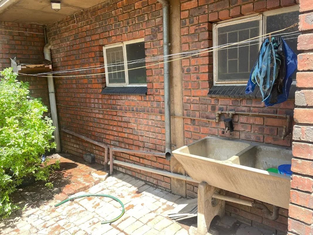Favoured Plumbing in The Moot