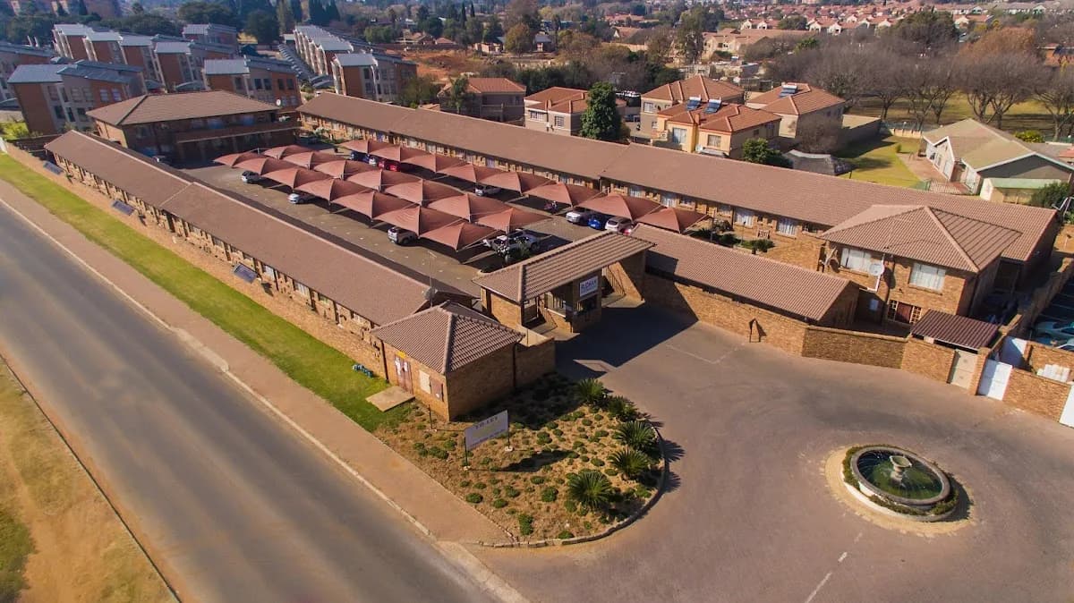 Rudman Townhouses. in East Rand Mall