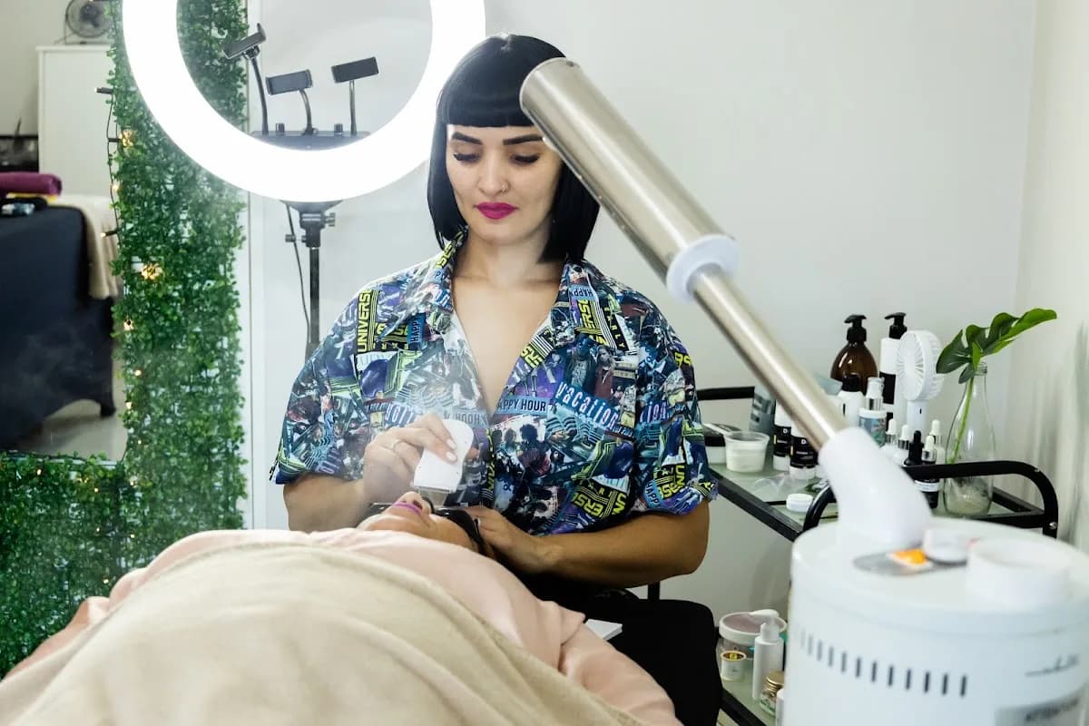 Candice George Beauty Studio in Vincent