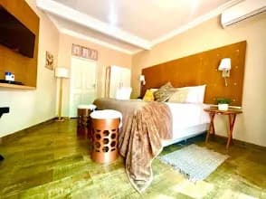 Swane's Guest House in Tlhabane