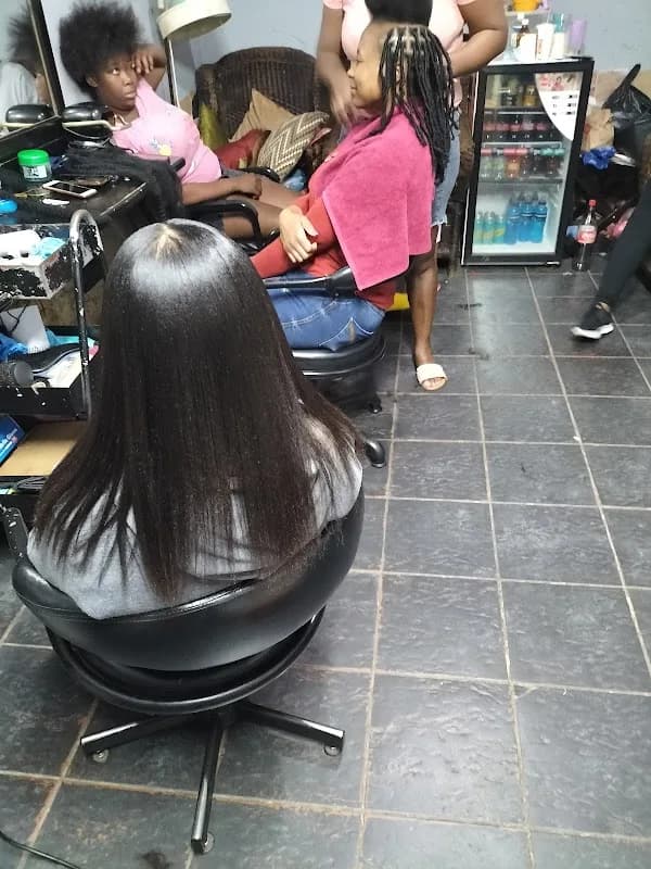 Roro's hair salon in Orlando