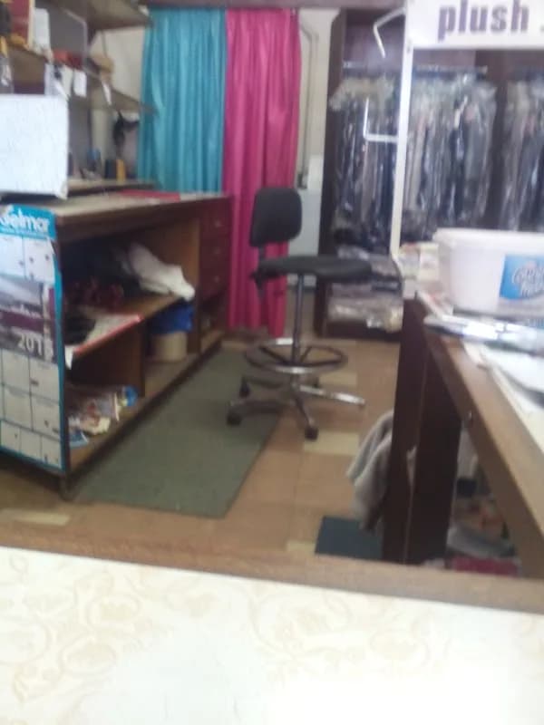 Athlone Dry Cleaners in Hatfield