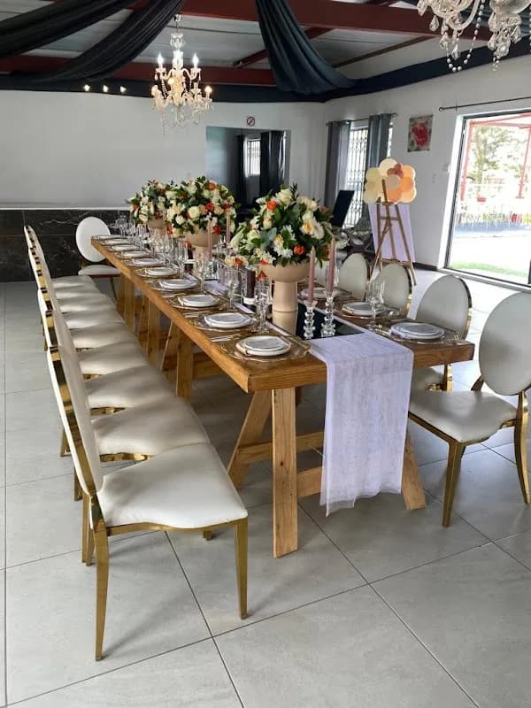 Madikile Accommodation and Function Venue in Bendor