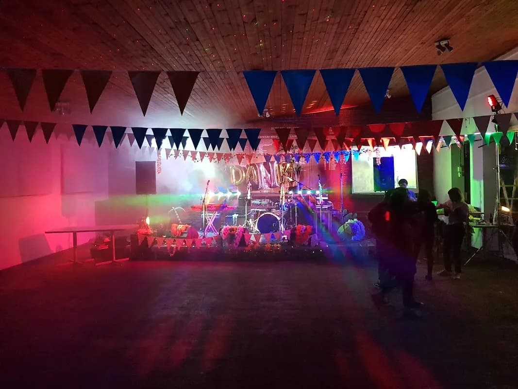 Pirates Club East (Bowls, Tennis, Running, 5-aside soccer, Padel) in Greenside
