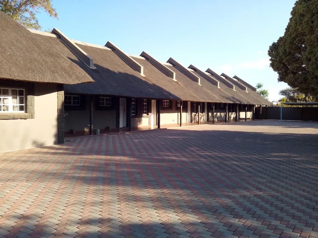 Airport Africa Lodge in Flora Park