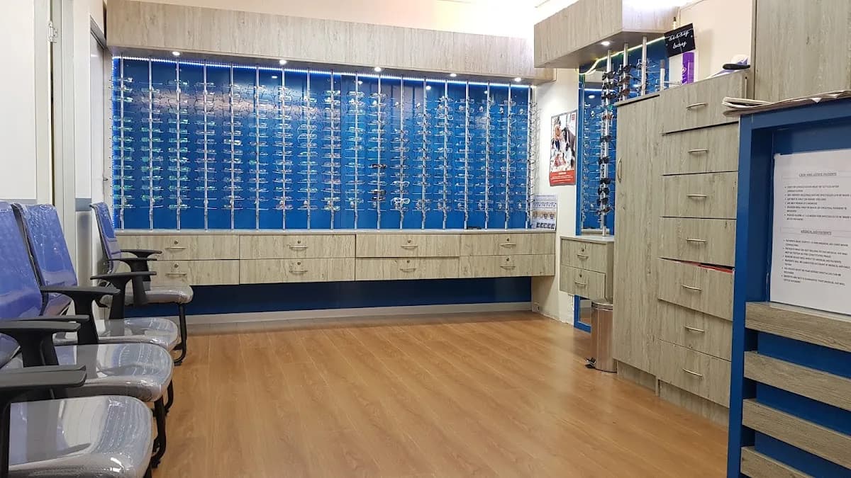 Imran Tilly Optometrist in Sasolburg CBD