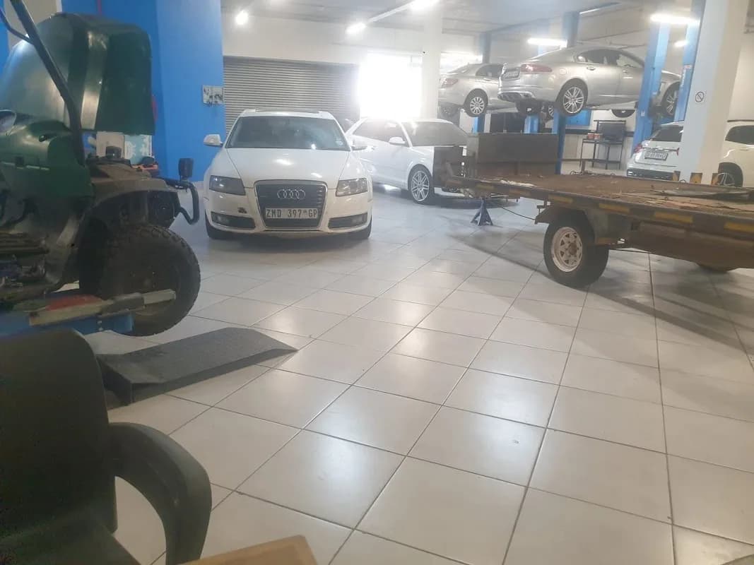 Car Care Workshop Lynnwood Lane in Lynnwood