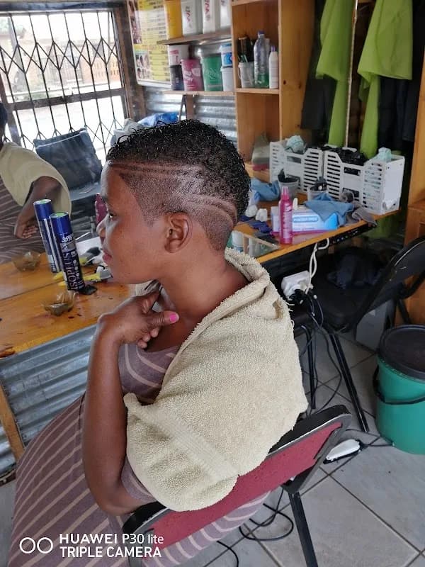 Tman Unisex Beauty Hair Salon in Dobsonville