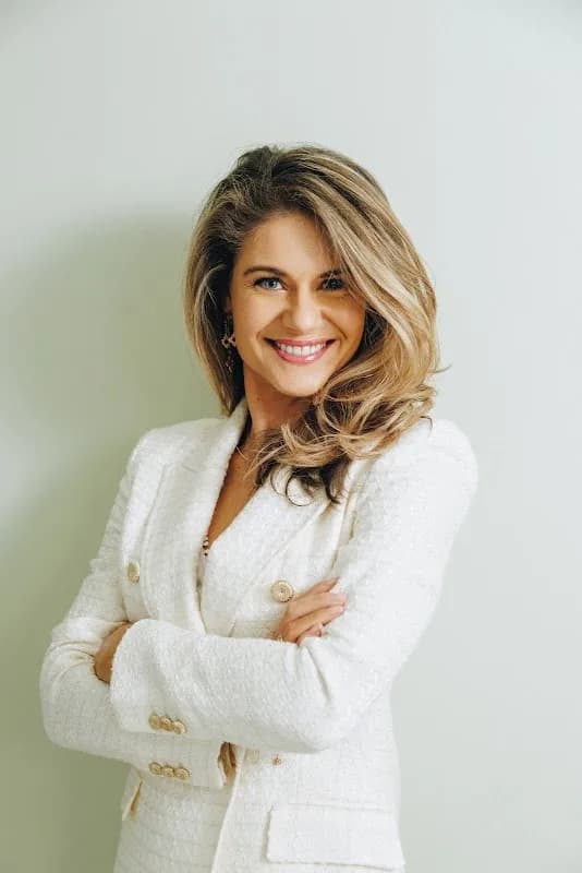 Dr. Angélique Oliveira in Clifton