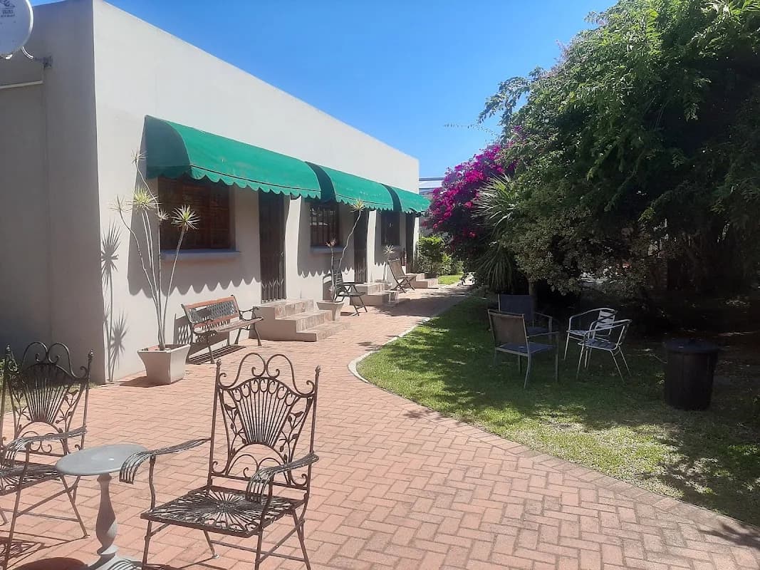 Paradise Guest House Walmer in Gqeberha CBD