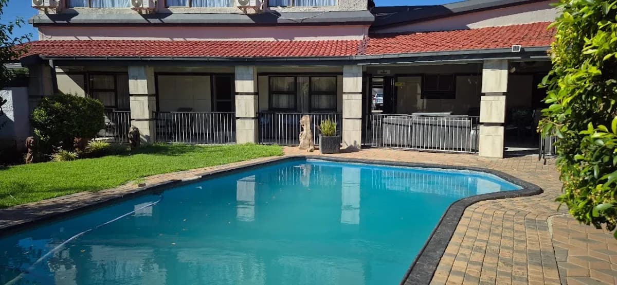 Ous Meisies Lodge in Kimberley CBD