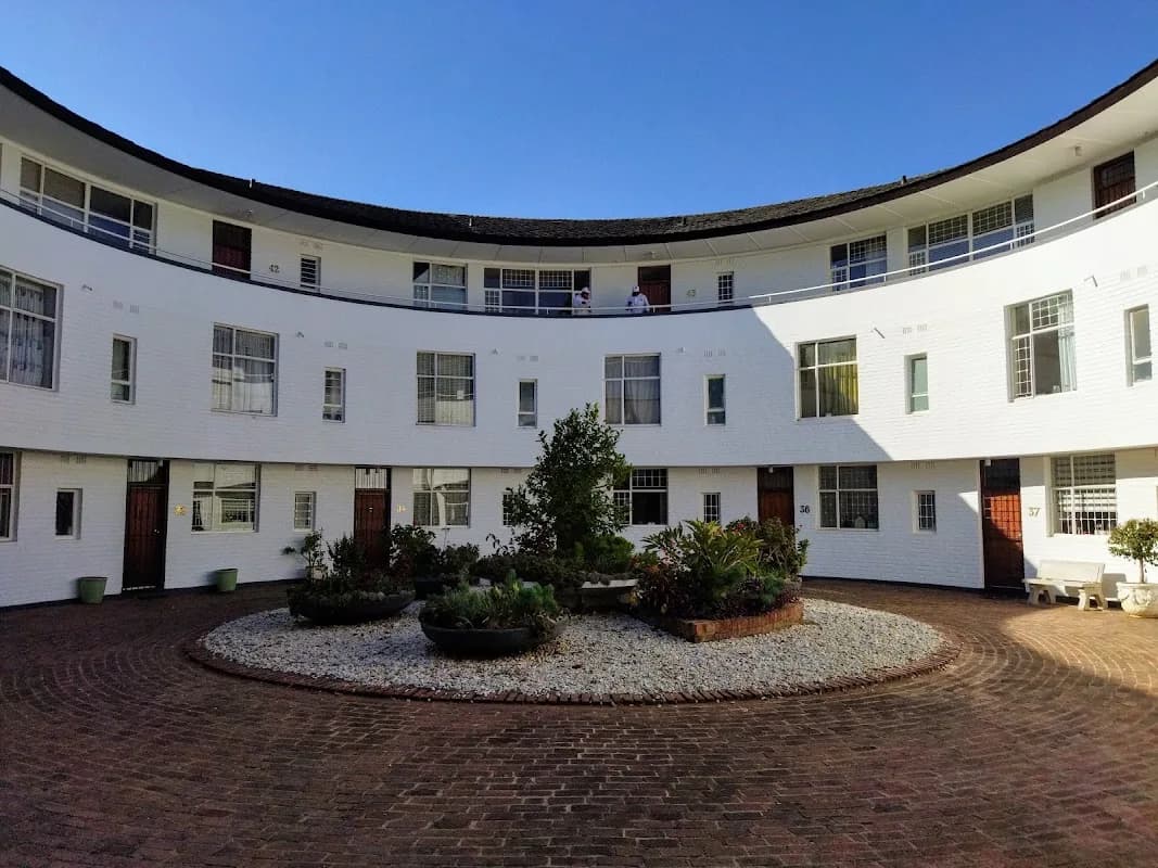 Bryanston Crescent Complex - Johannesburg. in Bryanston
