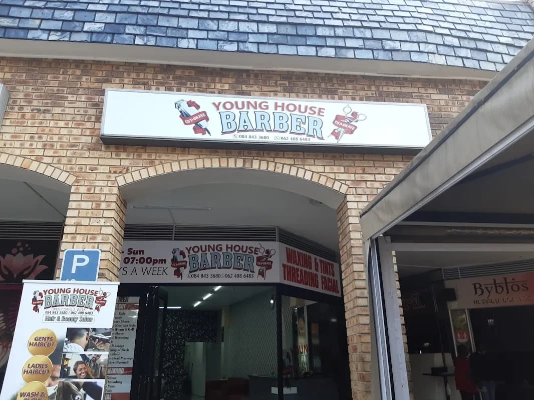 Young House Barber in Bryanston