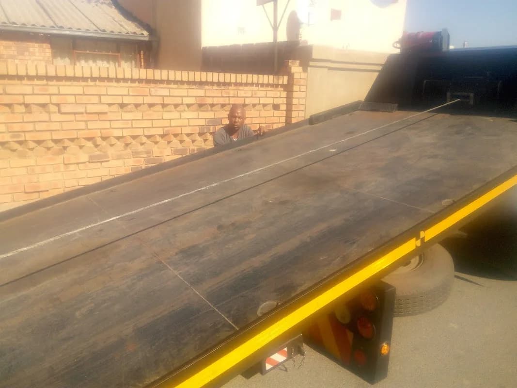 SOWETO TOWING SERVICES in Meadowlands