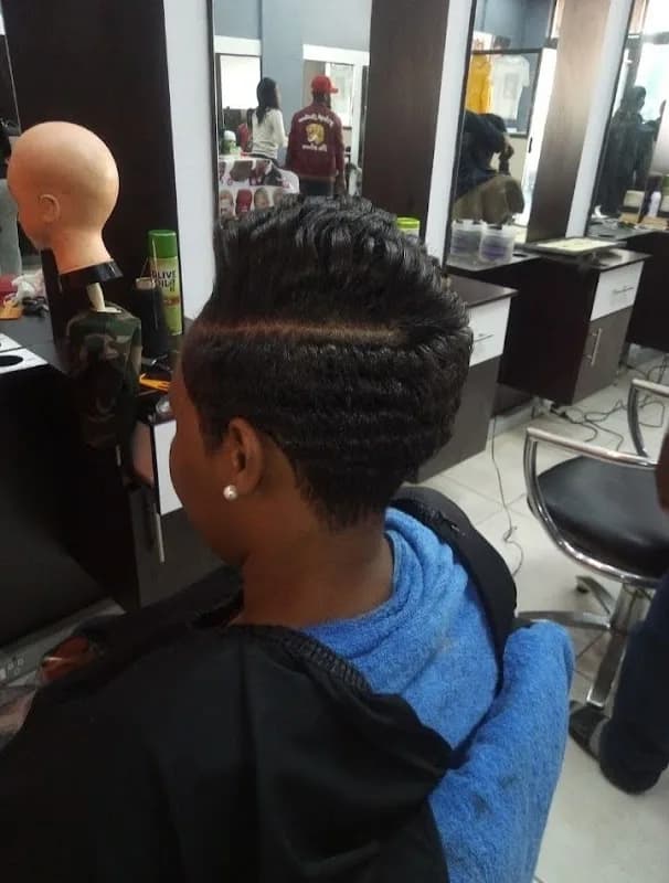 Joyce Beauty Parlour in Sunnyside