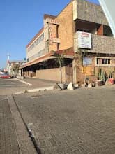 Maders Hotel in The Moot