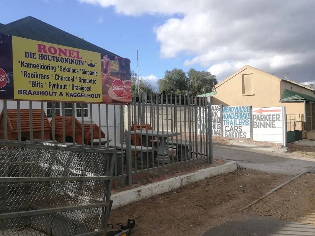 Ronel's Trailer, Bakkie & Car Hire in Wellington